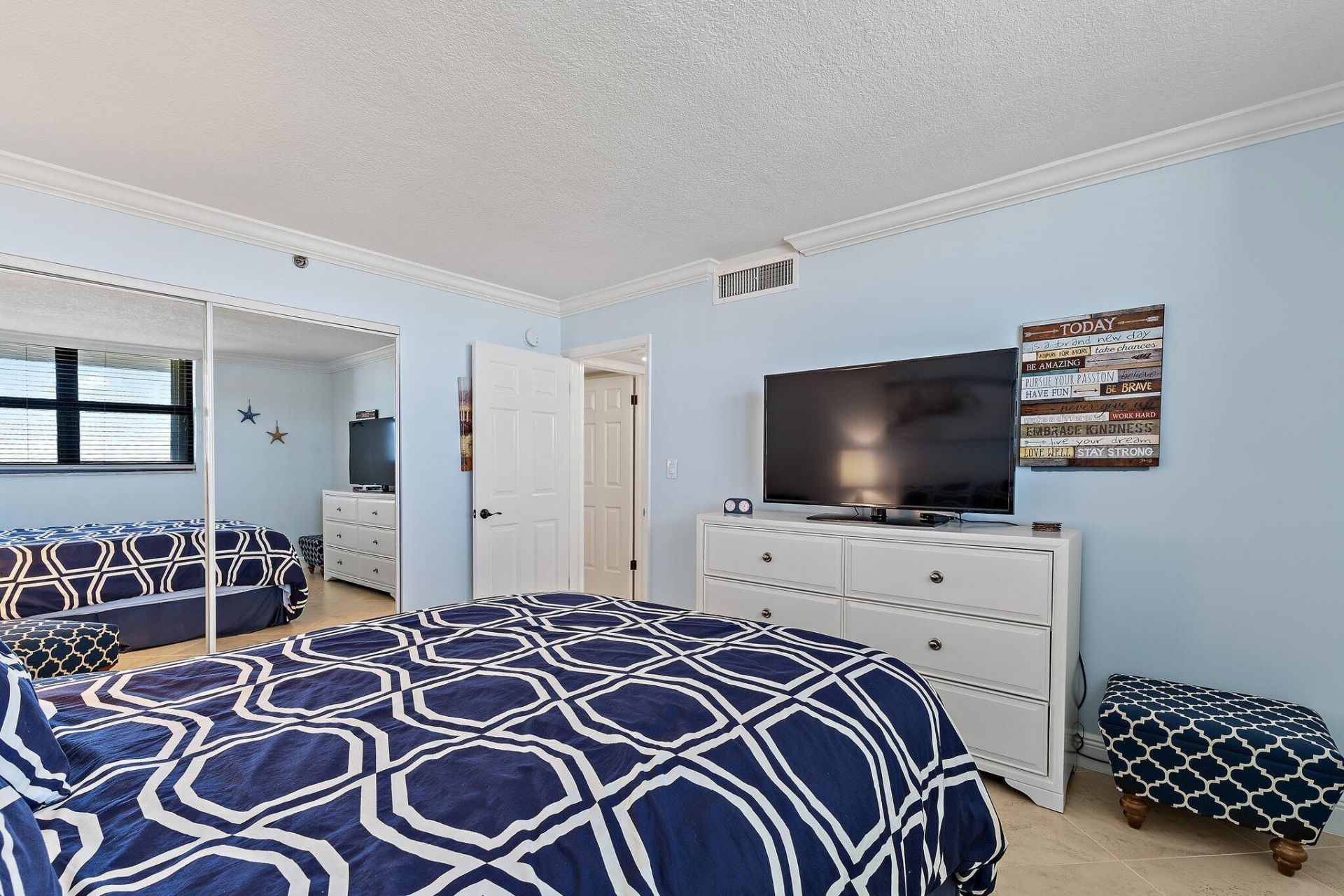 840 Ocean Drive, Unit 905, Juno Beach, FL 33408 Photo