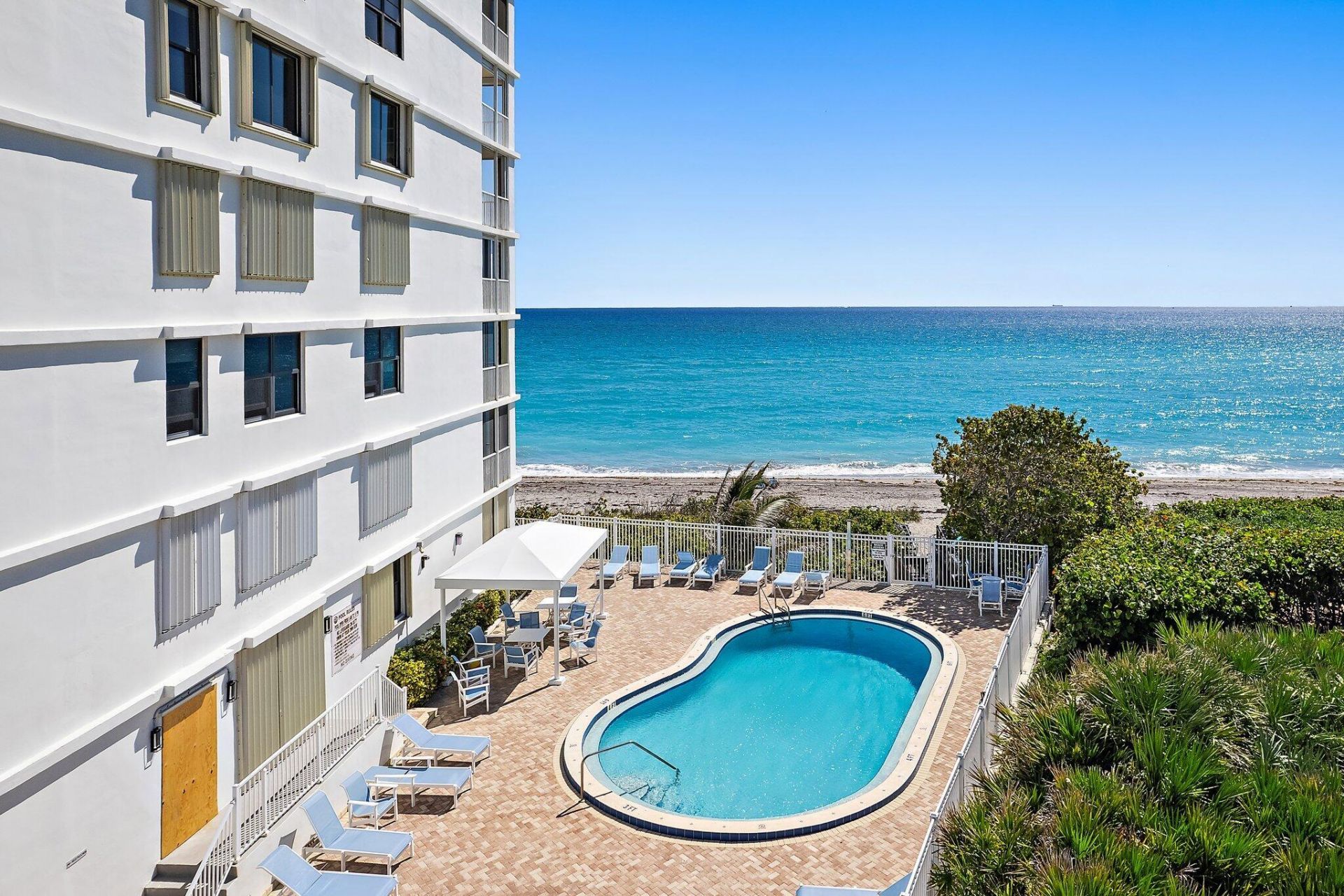 840 Ocean Drive, Unit 905, Juno Beach, FL 33408 Photo