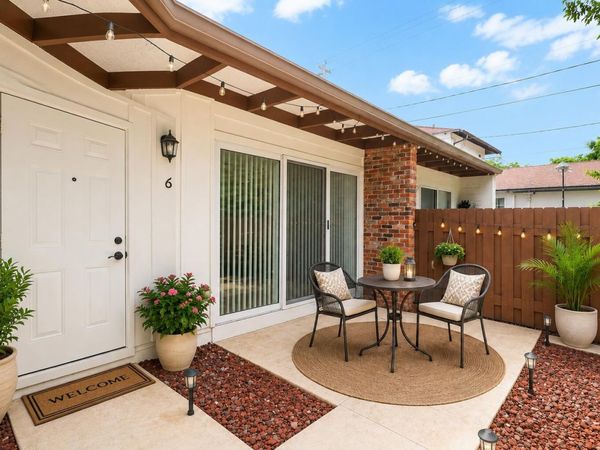 704 Omar Road, Unit 6, West Palm Beach, FL 33405
