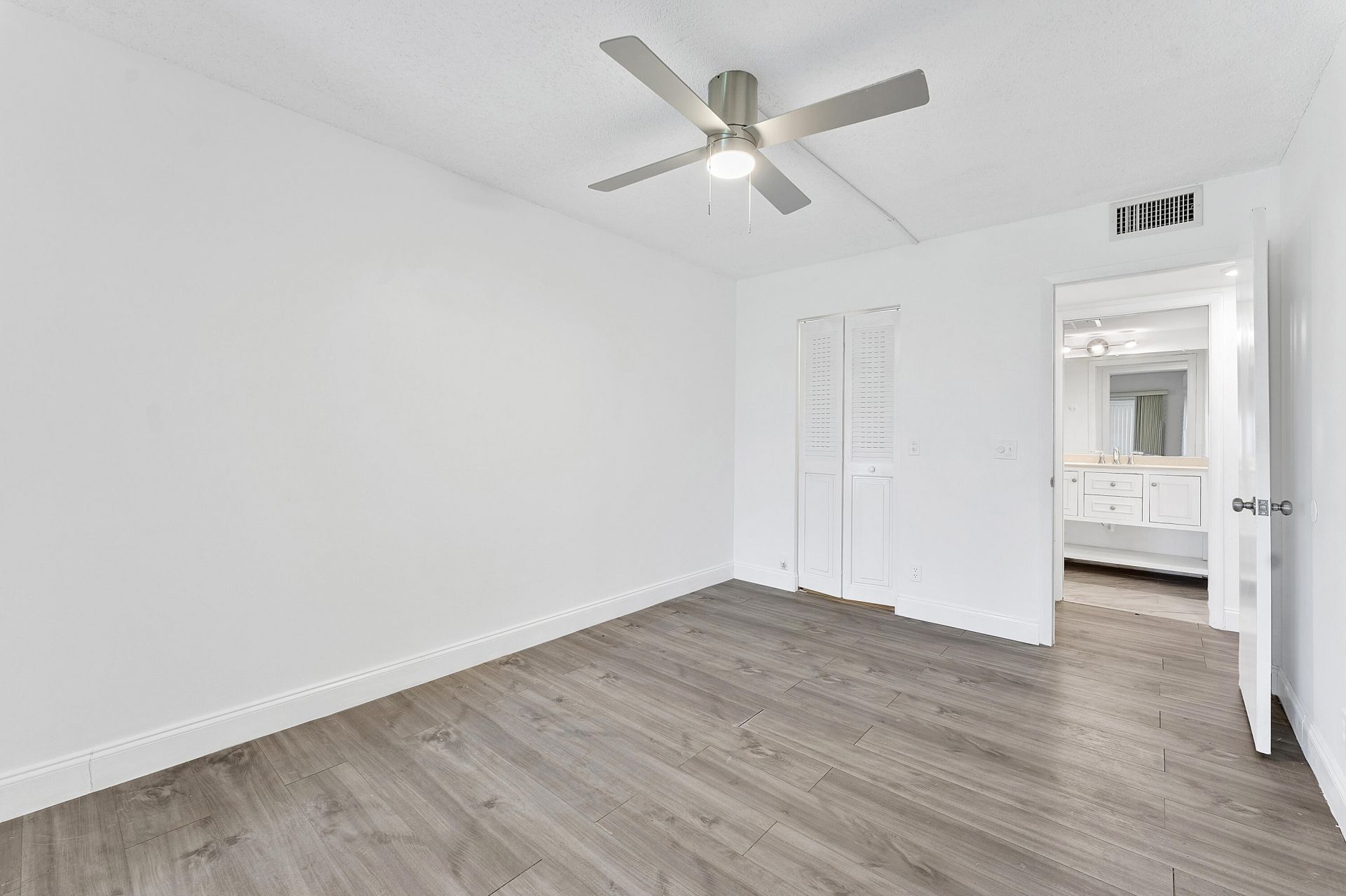 1052 Hythe C, Boca Raton, FL 33434 Photo