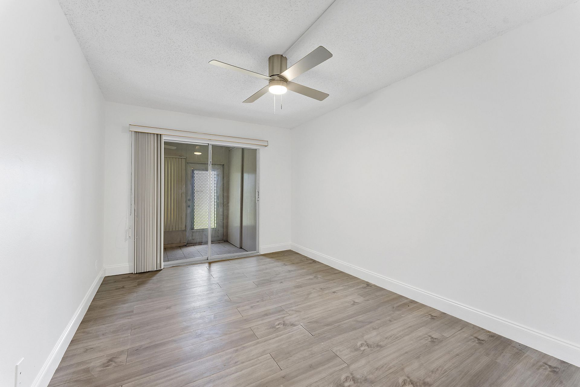 1052 Hythe C, Boca Raton, FL 33434 Photo