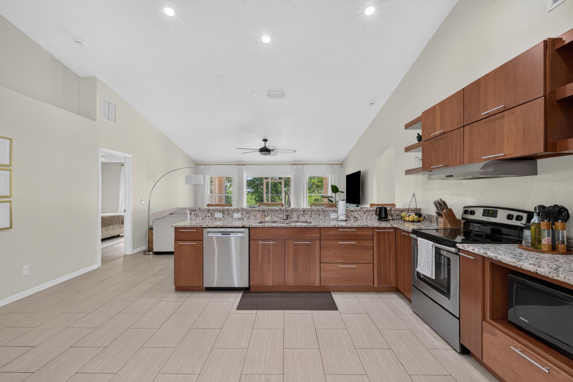 516 SE Crosspoint Drive, Port Saint Lucie, FL 34983 Photo