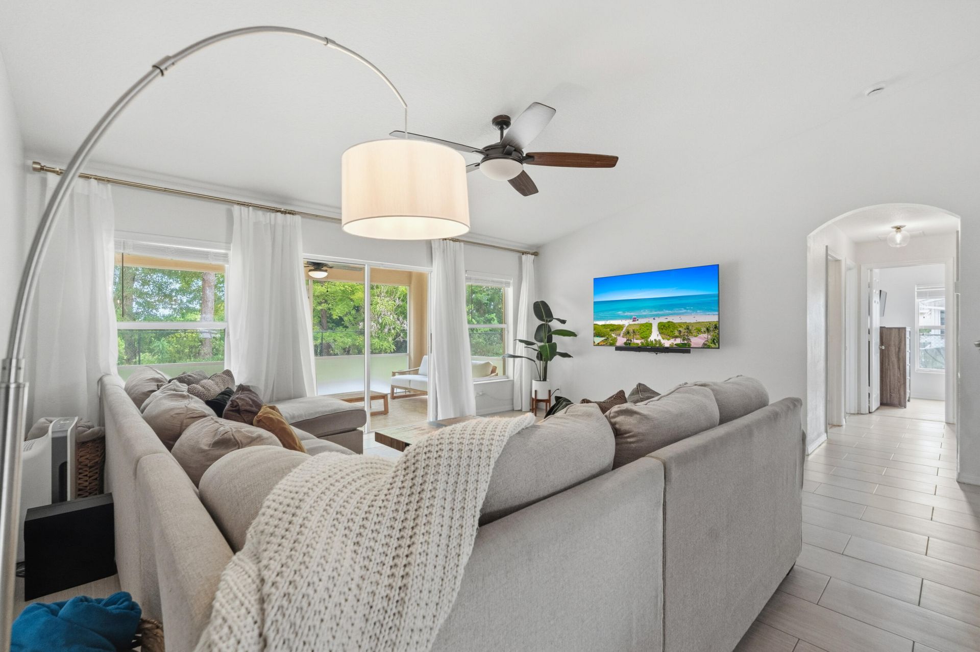 516 SE Crosspoint Drive, Port Saint Lucie, FL 34983 Photo