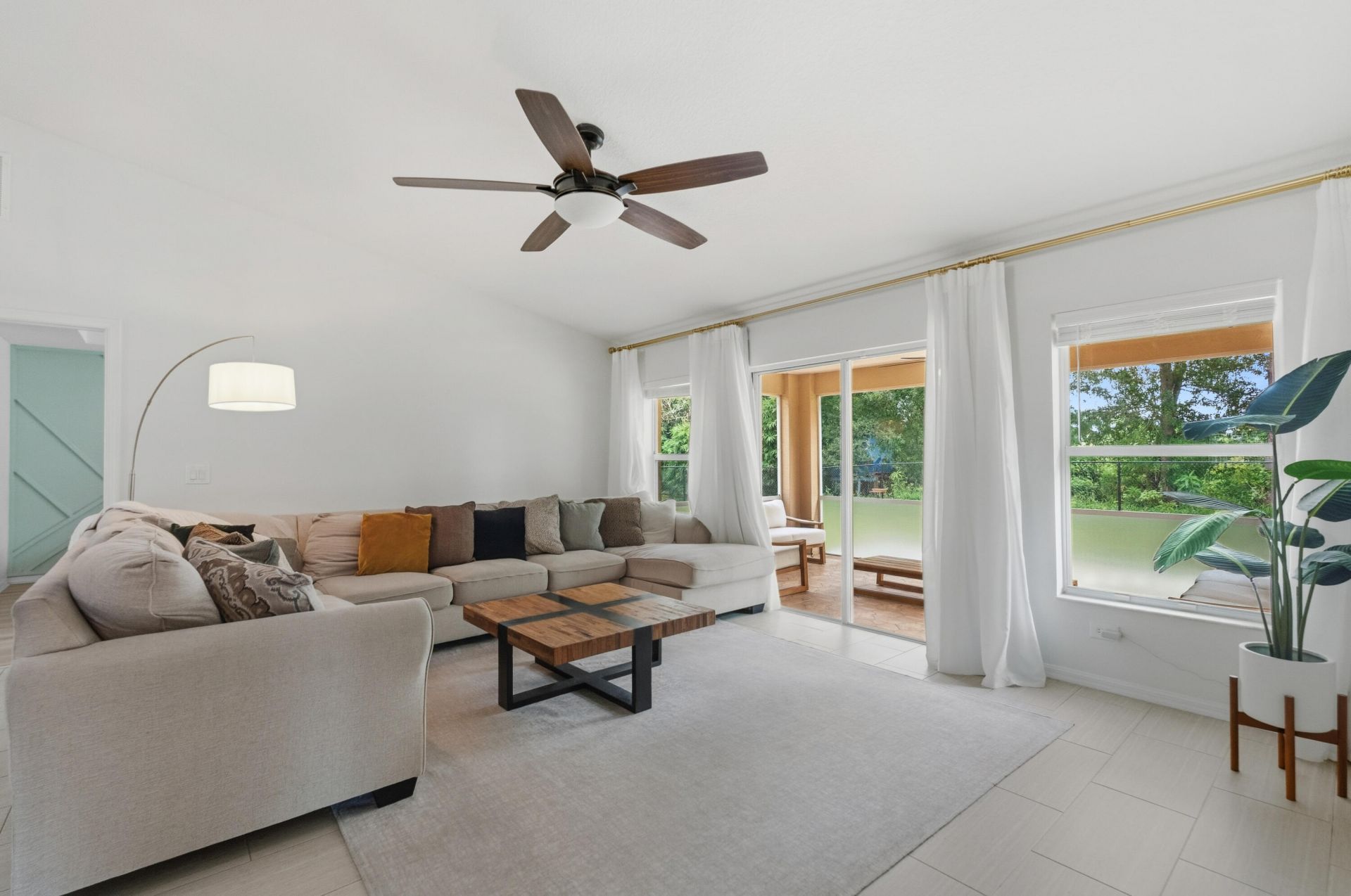 516 SE Crosspoint Drive, Port Saint Lucie, FL 34983 Photo