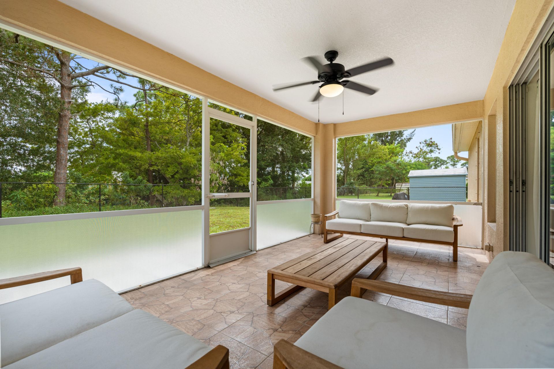 516 SE Crosspoint Drive, Port Saint Lucie, FL 34983 Photo