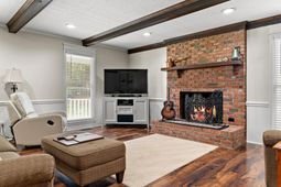 1251 Huntington Drive photo 4