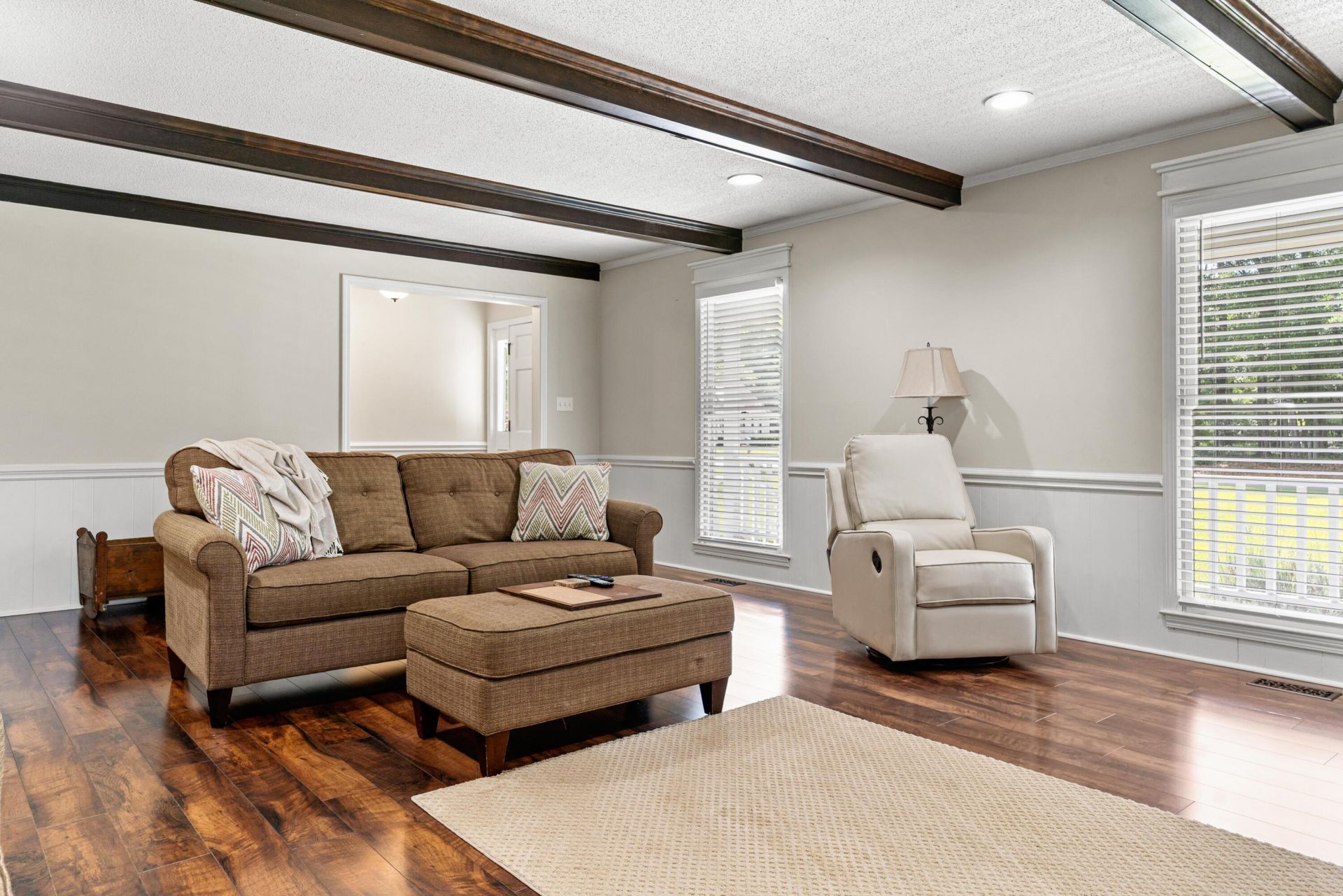 1251 Huntington Drive Photo 4