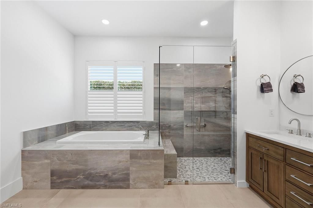 1232 Royal Palm Dr, Naples, FL 34103 Photo