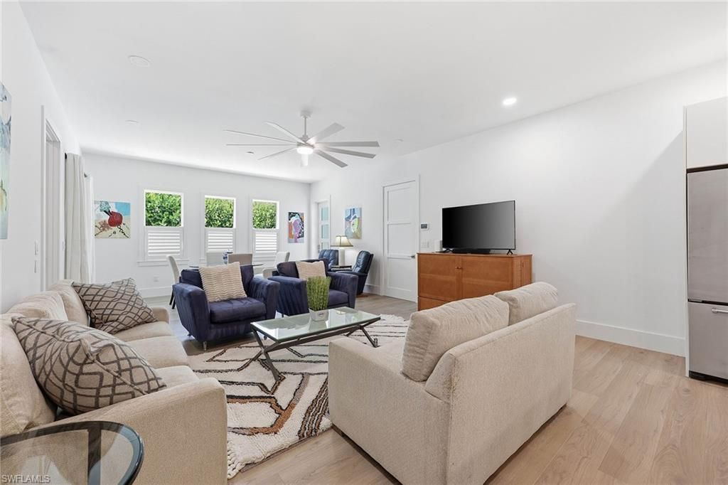 1232 Royal Palm Dr, Naples, FL 34103 Photo