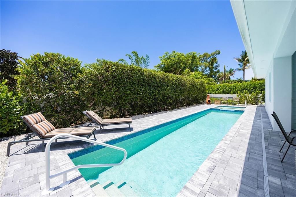 1232 Royal Palm Dr, Naples, FL 34103 Photo