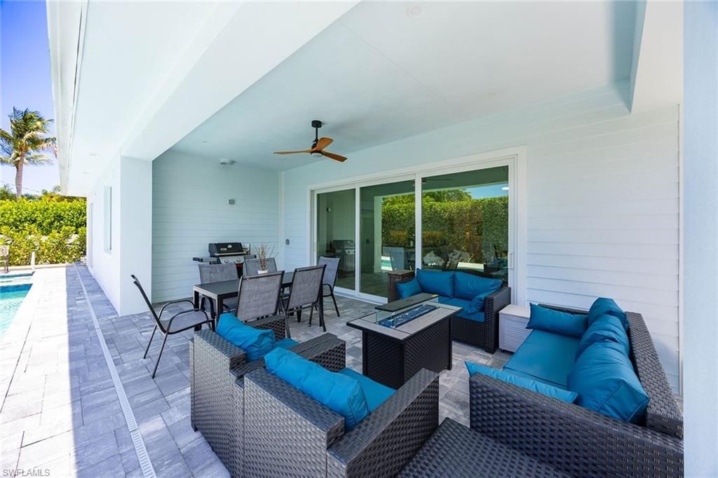 1232 Royal Palm Dr, Naples, FL 34103 Photo