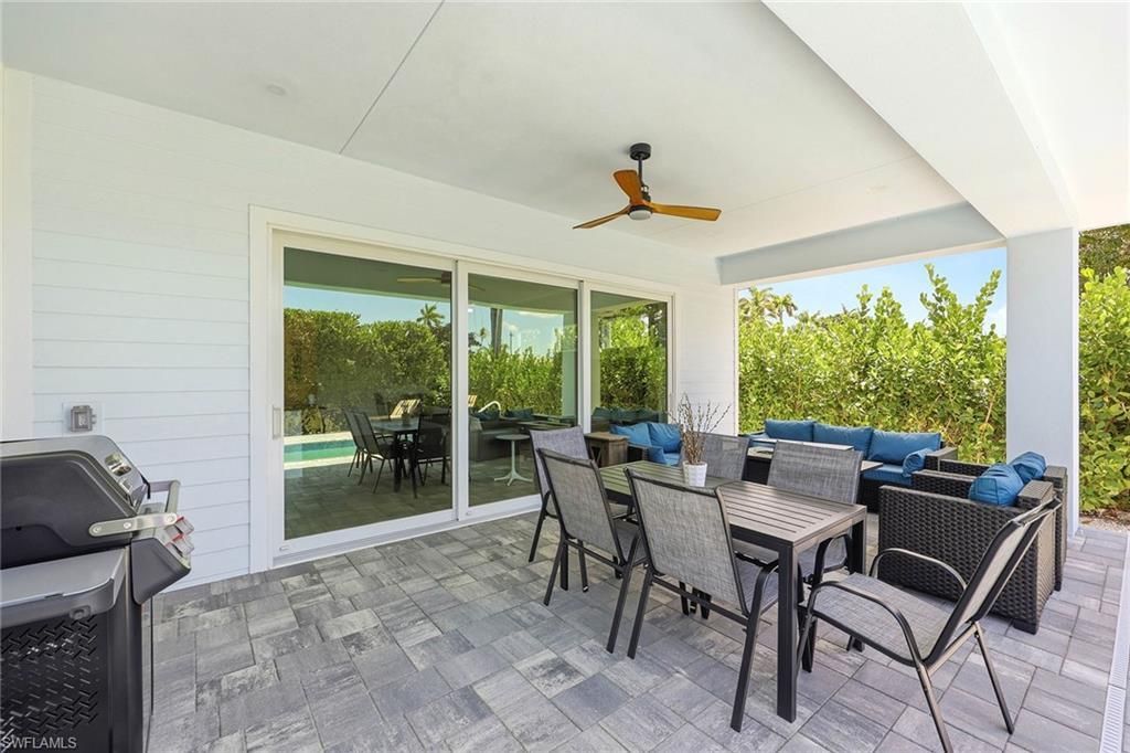 1232 Royal Palm Dr, Naples, FL 34103 Photo