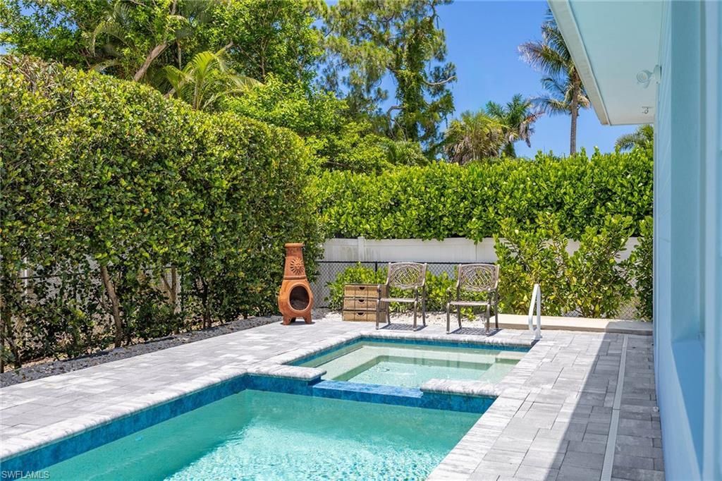 1232 Royal Palm Dr, Naples, FL 34103 Photo