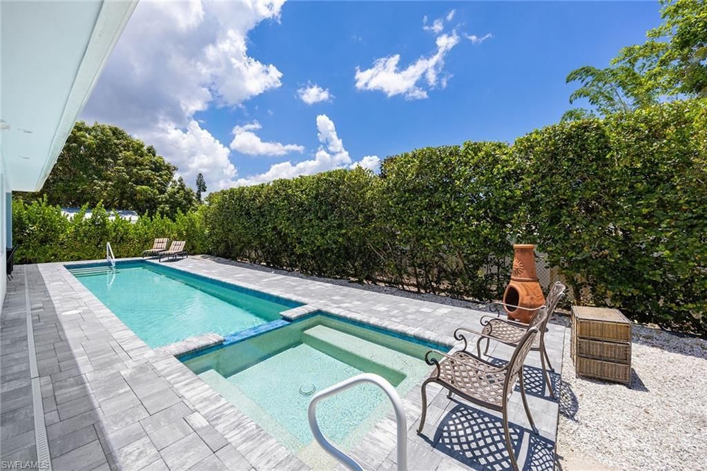 1232 Royal Palm Dr, Naples, FL 34103 Photo