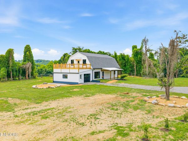 10275 Beals Chapel Rd, Lenoir City, TN 37772