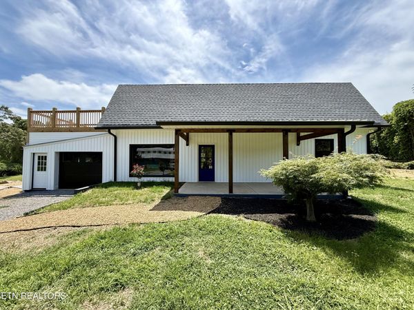10275 Beals Chapel Rd, Lenoir City, TN 37772