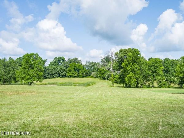 2390 Bowser Rd, Cookeville, TN 38506