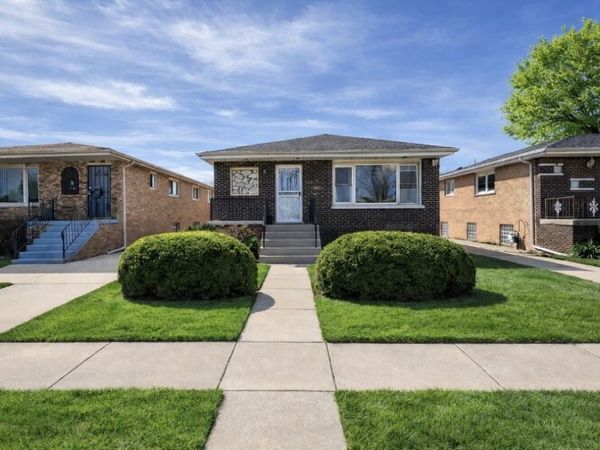 306 Prairie Avenue , Calumet City, IL 60409