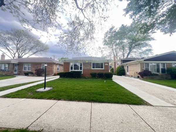 9220 Luna Avenue , Morton Grove, IL 60053