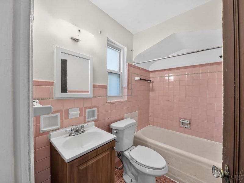 2204 Shasta Place, Cincinnati, OH 45211 Photo 21