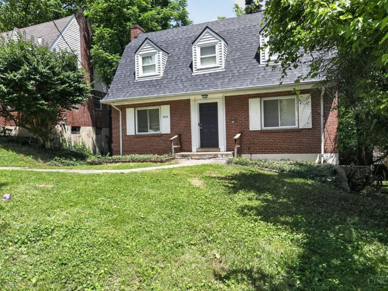 2204 Shasta Place, Cincinnati, OH 45211 Photo 4