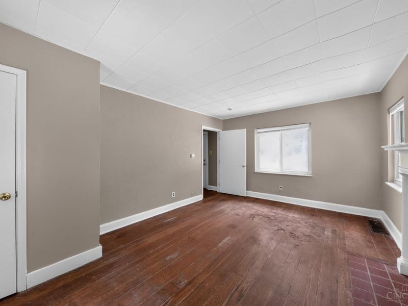 2204 Shasta Place, Cincinnati, OH 45211 Photo 7