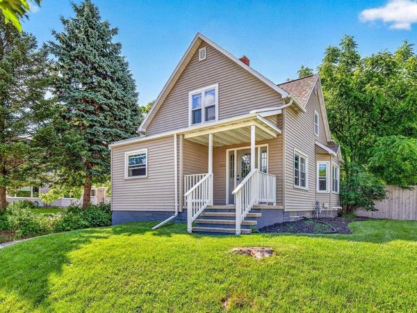 1013 E KIMBERLY AVENUE, Kimberly, WI 54136