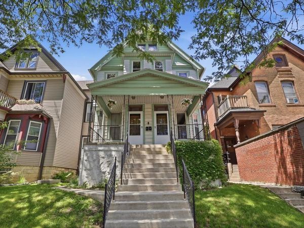 1685 N Humboldt AVENUE, Unit 1687, Milwaukee, WI 53202