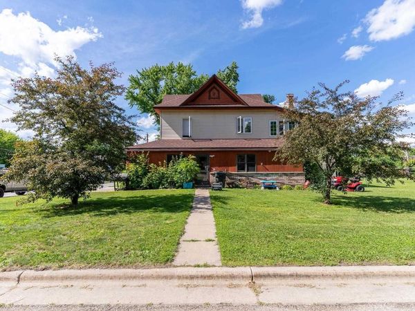304 E 4TH STREET, Manawa, WI 54949