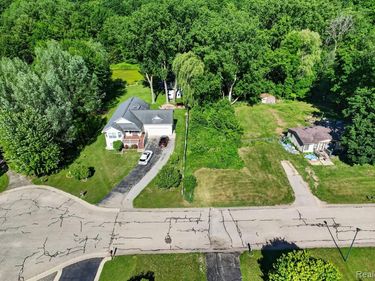 4975 Pleasant Creek Avenue NE, Plainfield Twp, MI 49321