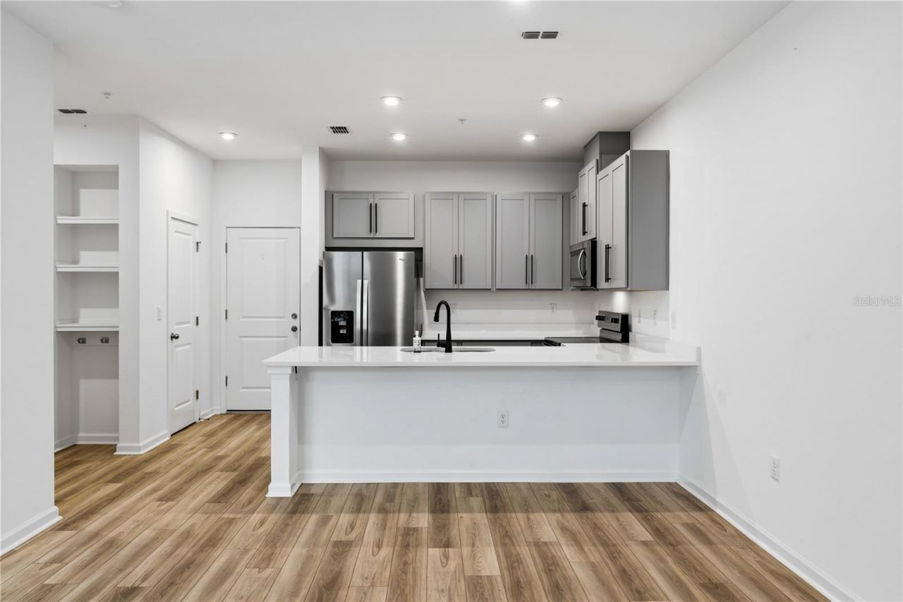 9844 Walkway Drive , Orlando, FL 32832 Photo