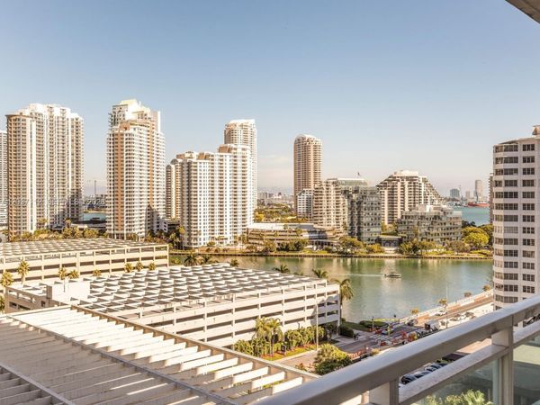950 Brickell Bay Dr , Unit 1404, Miami, FL 33131