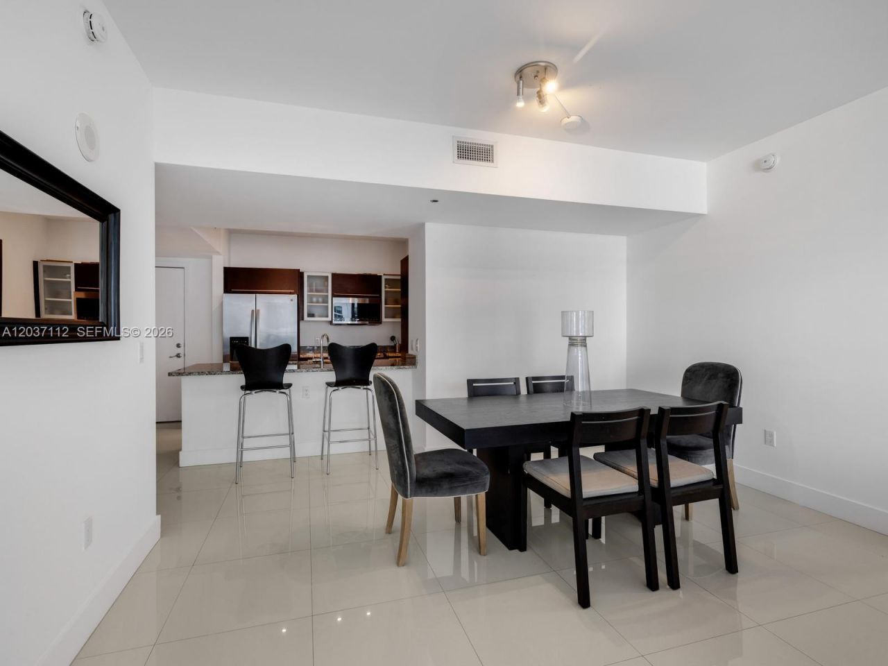 950 Brickell Bay Dr, Unit 1404, Miami, FL 33131 Photo