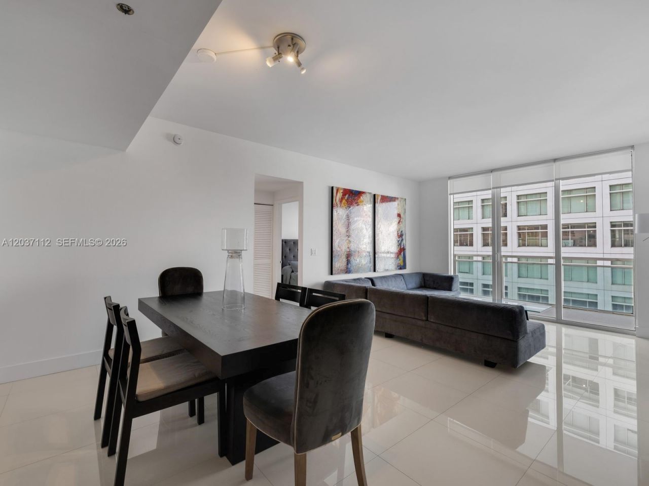950 Brickell Bay Dr, Unit 1404, Miami, FL 33131 Photo