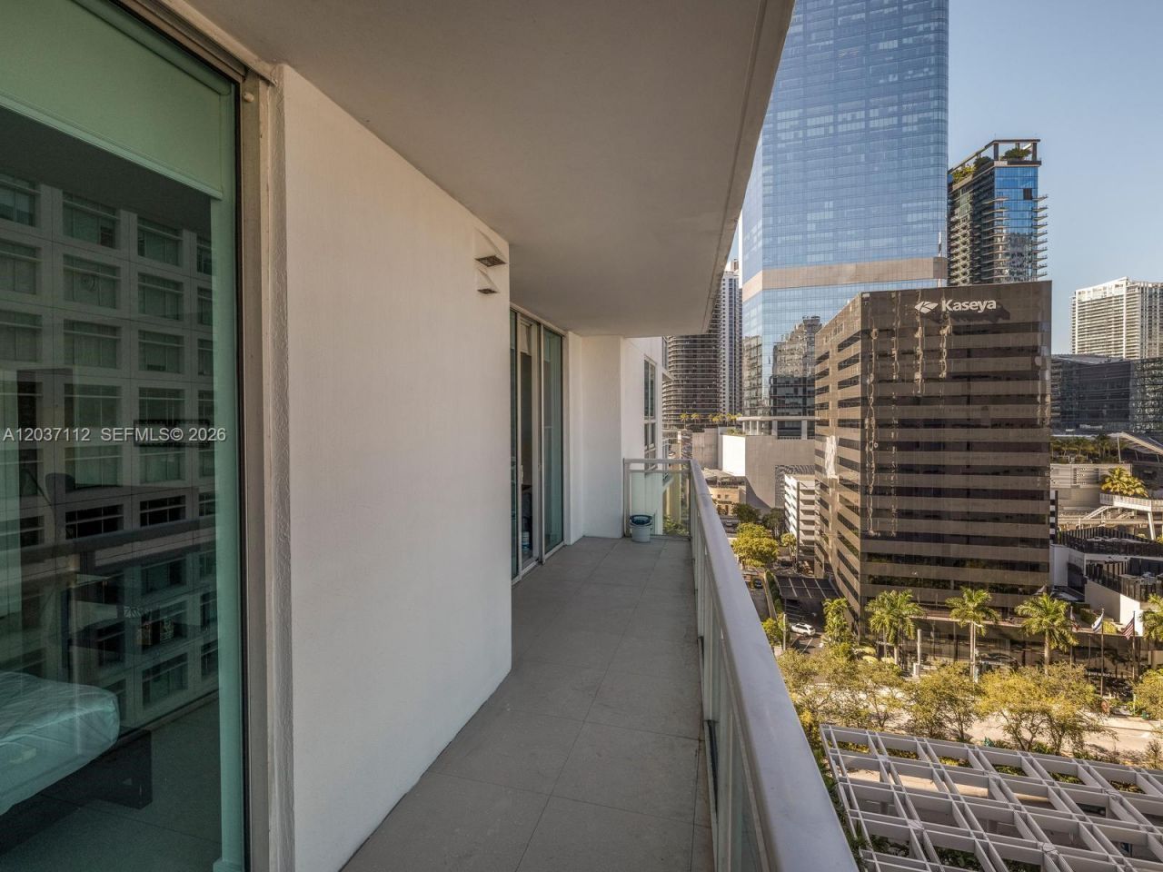 950 Brickell Bay Dr, Unit 1404, Miami, FL 33131 Photo