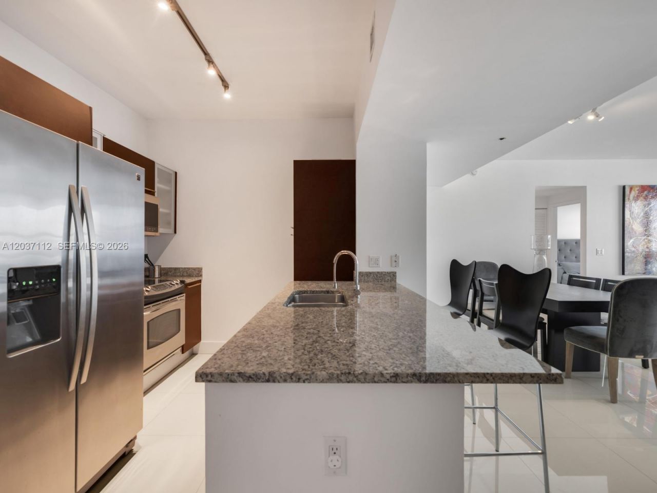 950 Brickell Bay Dr, Unit 1404, Miami, FL 33131 Photo
