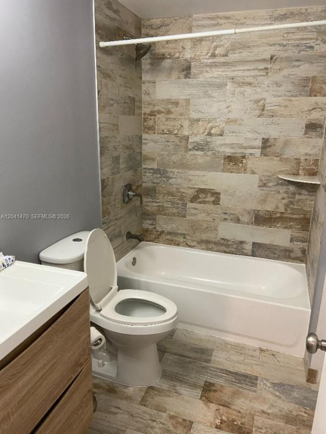 17515 NW 67th Ct , Unit G-22, Hialeah, FL 33015 Photo