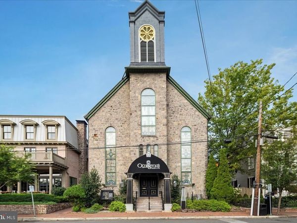 15 S MAIN STREET , NEW HOPE, PA 18938