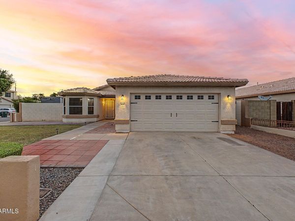 9050 W MONTE VISTA Road, Phoenix, AZ 85037