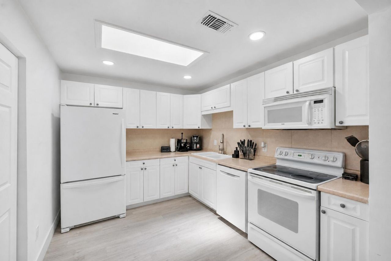 23284 SW 53rd Avenue, Unit D, Boca Raton, FL 33433 Photo