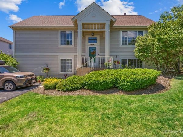 2433 Daybreak Court , Unit 2433, Elgin, IL 60123