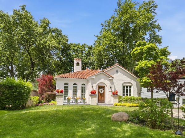 1230 Ferndale Avenue , Highland Park, IL 60035