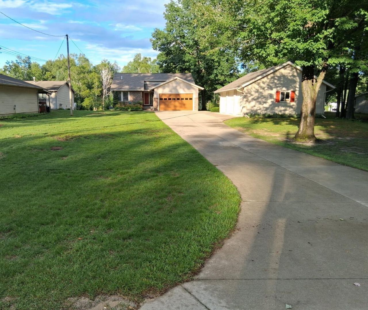 107 Matchwood Drive, Prudenville, MI 48651 Main Photo