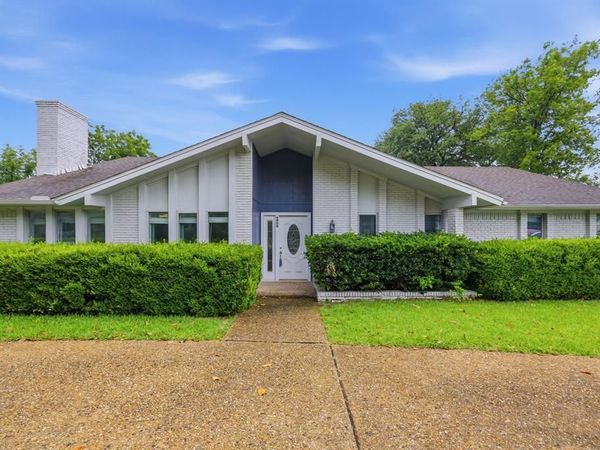 6908 Heatherknoll Drive , Dallas, TX 75248