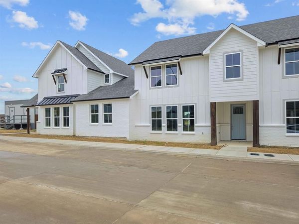 9700 Thorncrown Lane, Fort Worth, TX 76179