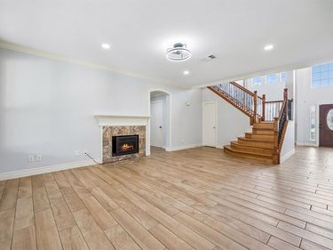4512 Stone Mountain Drive, Fort Worth, TX 76123