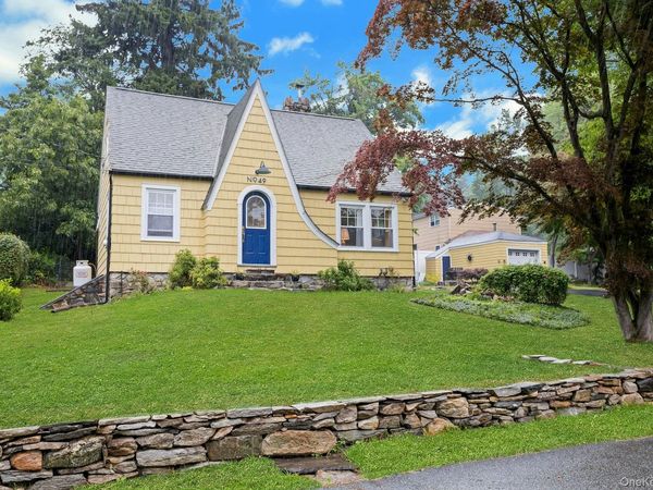 49 Lakeview Drive, Putnam Valley, NY 10579