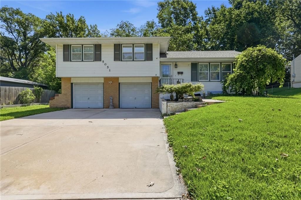 5051 N Euclid Avenue, Kansas City, MO 64118 Main Photo