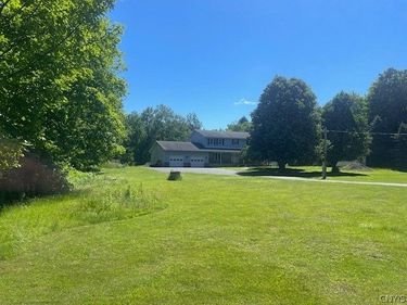 1006 Silk Road , Fulton, NY 13069
