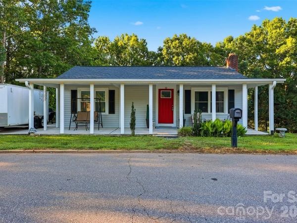 32 W Highland Avenue , Granite Falls, NC 28630
